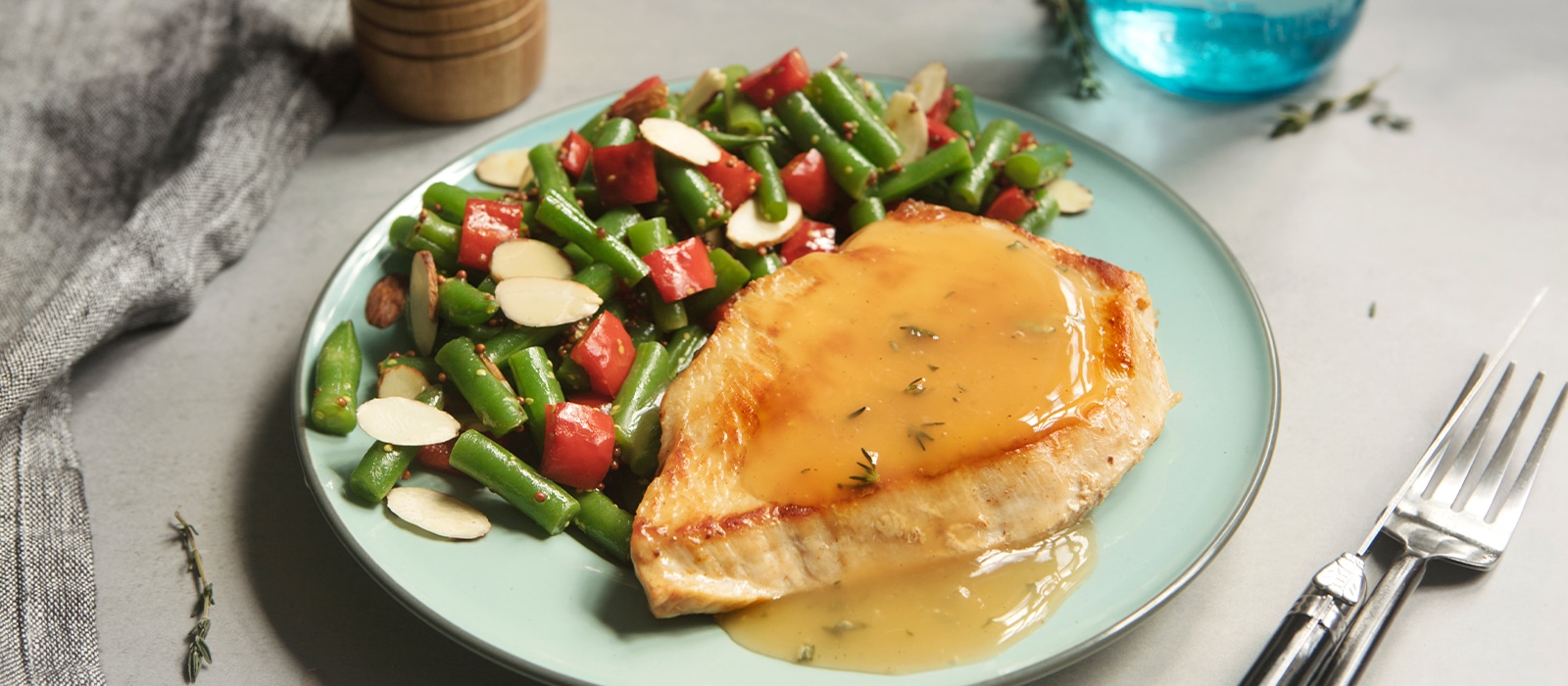 Organic Turkey Cutlet with Citrus-Herb Sauce and Mustardy Green Beans